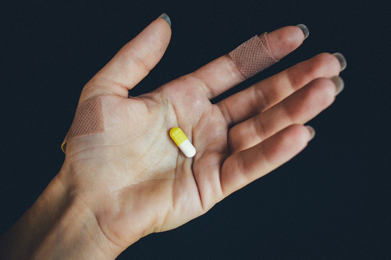 CBD et interactions médicamenteuses : quand faut-il faire attention ?